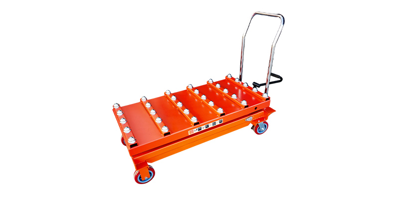 Un chariot de levage à rouleaux à billes est-il adapté à l'environnement d'exploitation ?